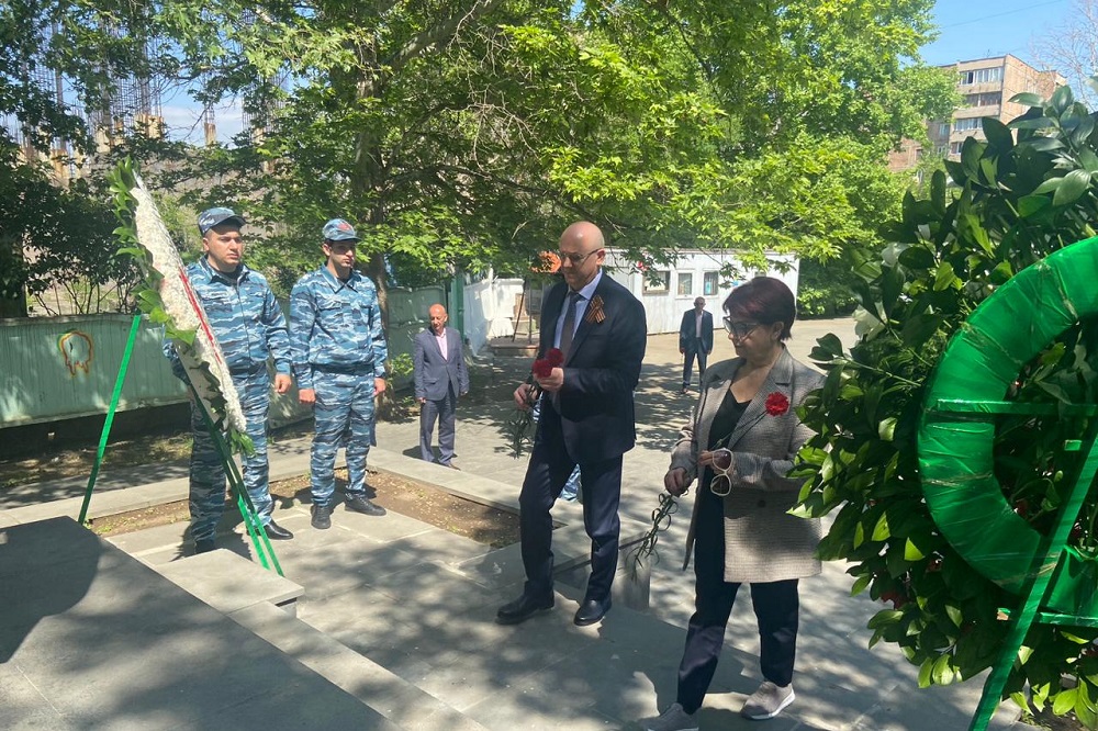 Երկաթուղայինները հարգանքի տուրք մատուցեցին Հայրենական Մեծ պատերազմի և Արցախյան ազատամարտի ժամանակ զոհվածերի հիշատակին