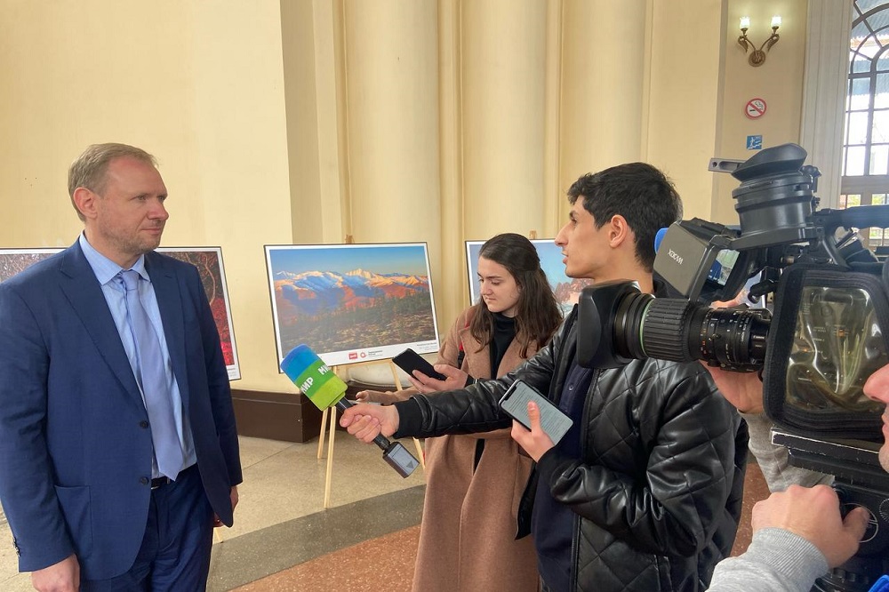 Photo exhibition “Pristine Russia” opened at Yerevan railway station
