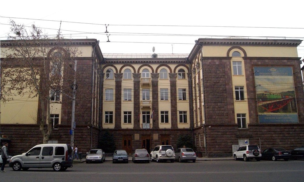 ЮКЖД повысила зарплату сотрудникам