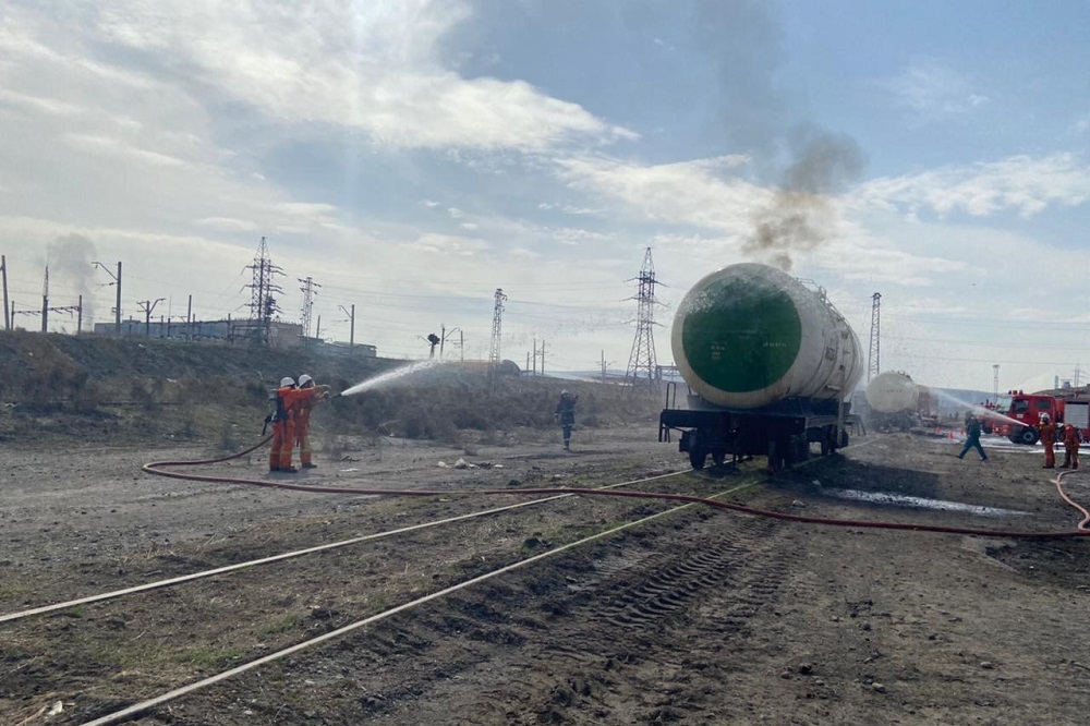 Слетел с обрыва на железнодорожное полотно