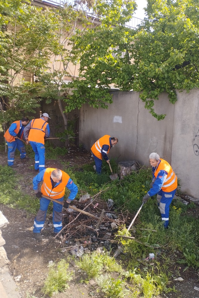 Մայիսի 3-ին ՀԿԵ աշխատակիցները դուրս եկան շաբաթօրյակի