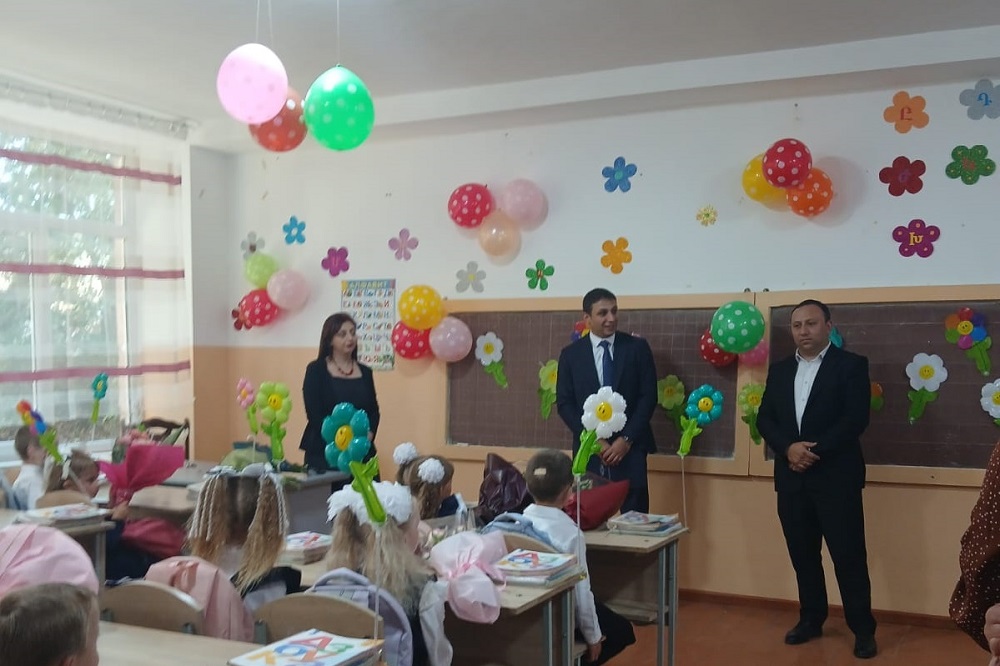 Руководство ЮКЖД поздравило первоклашек с Днем знаний
