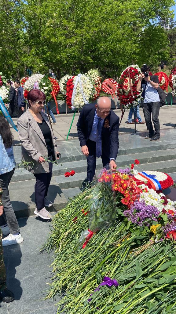 Железнодорожники почтили память павших в Великой Отечественной войне и Освободительной войне в Арцахе