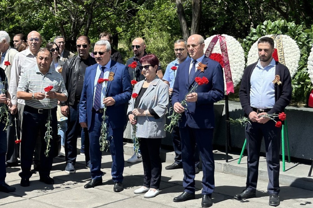 Коллектив ЮКЖД почтил память павших в Великой Отечественной войне и Освободительной войне в Арцахе