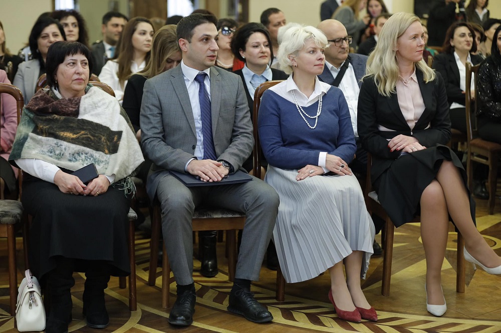 Конкурс определил лучших учителей Армении, преподающих на русском языке