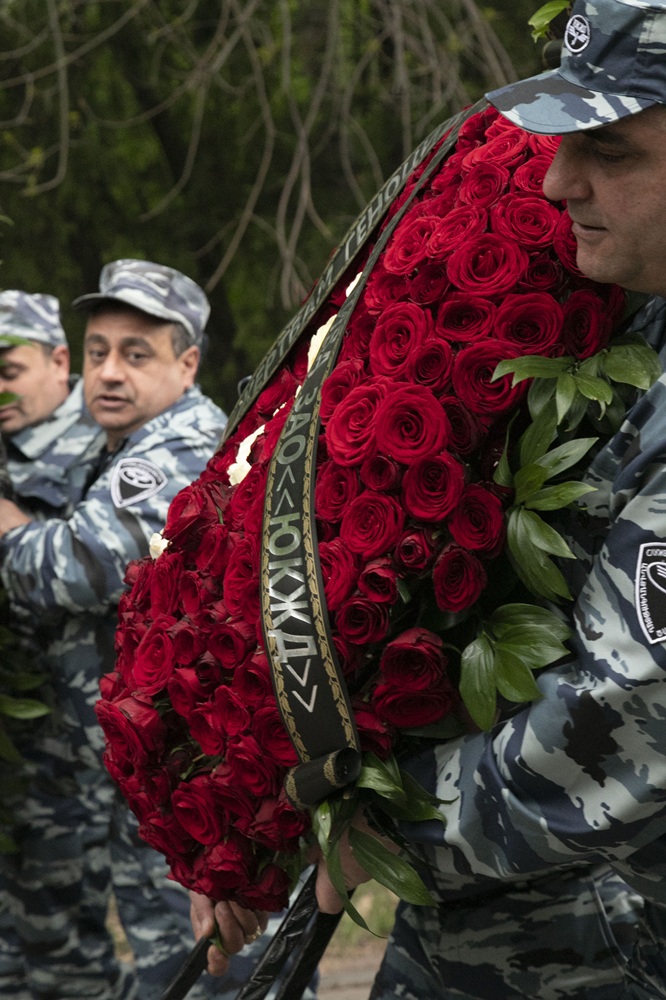 Руководство ЮКЖД возложило цветы к Мемориалу жертв Геноцида армян