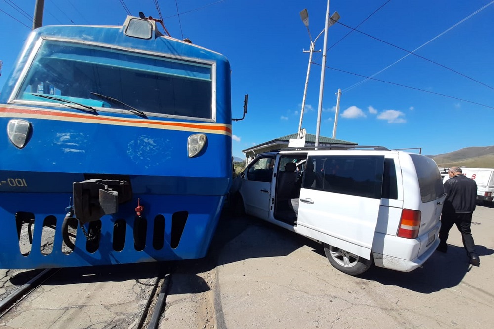 Երթևեկության կանոնների խախտումը երկաթուղու Ծովագյուղ-Երևան հատվածում ՃՏՊ-ի պատճառ է հանդիսացել