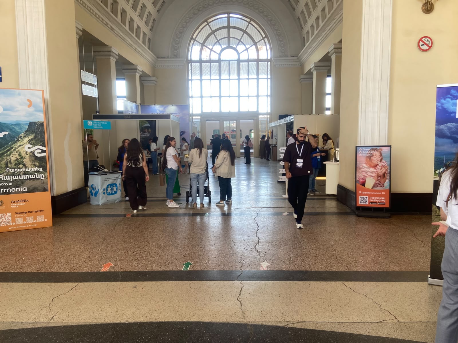 В Ереванском железнодорожном вокзале открылась выставка Tour EXPO 2026