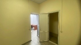 Помещение бывшего справочного бюро по вокзалу